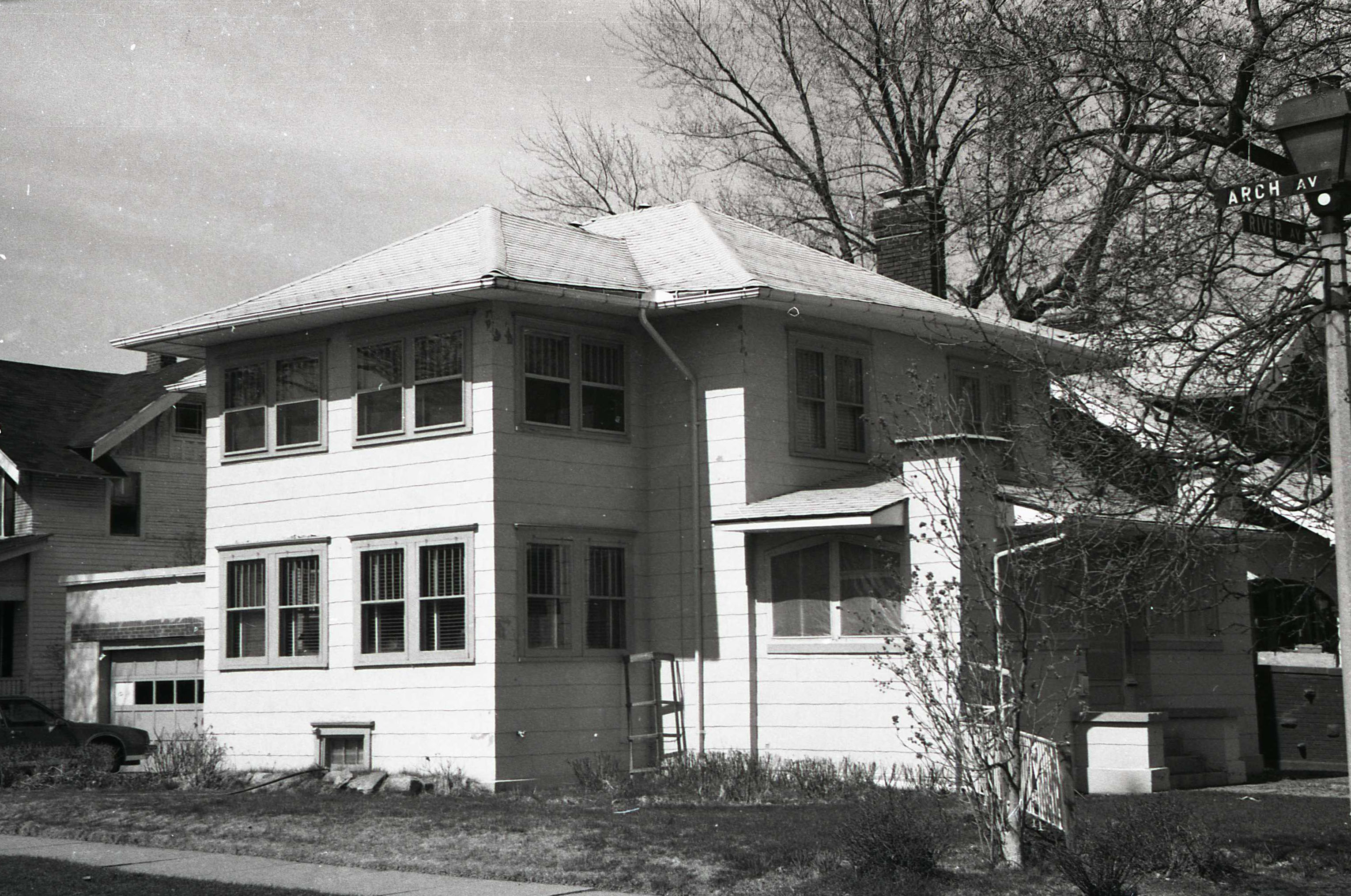 559 River Avenue